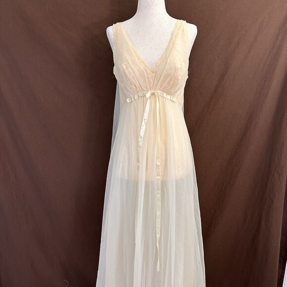 Vanity Fair Other - Vintage Vanity Fair Lace Nylon GOWN Long Slip Nightgown Lingerie Dress S Ivory
